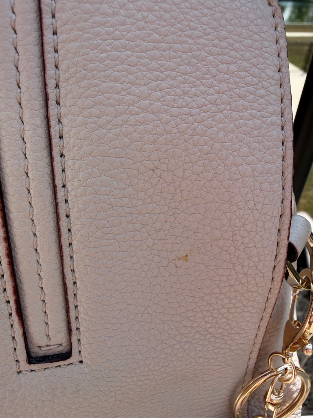 *ITEM BUNDLE* kate spade Pebbled Pink Satchel, bag charm & Kurt Geiger sunnies! - Picture 6 of 13
